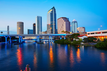 Florida Tampa skyline at sunset in US - obrazy, fototapety, plakaty