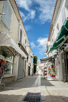 Saintes-Maries-de-la-Mer street view