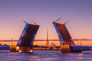 Obraz premium Palace drawbridge, White nights in Saint Petersburg, Russia