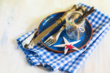 Naklejka premium Summertime table setting