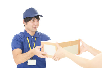 笑顔の宅配人