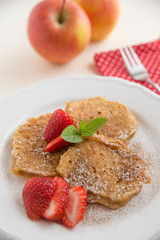 Pancakes mit Erdbeeren 