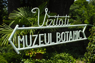 Bucharest Botanical Museum sign
