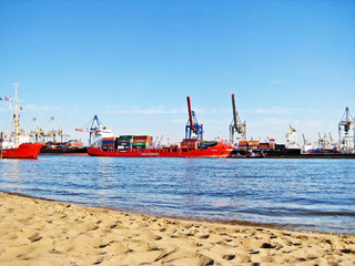Fototapeta premium Hamburg harbor / port, Germany