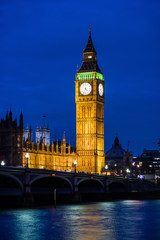 Fototapeta na wymiar Big Ben and Houses of parliament at twilight