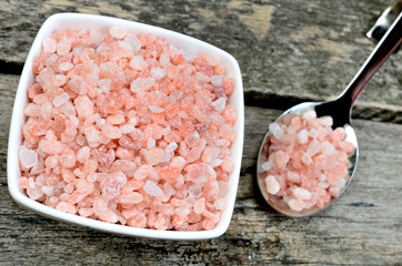 Pink salt in ceramic bowl