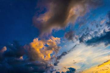 Fototapeta na wymiar Sunset in clouds