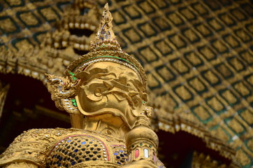 Fototapeta premium ワットプラケオの人型模型