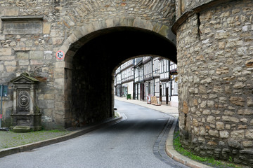 Obraz premium breites Tor - Stadttor der historischen Stadtbefestigung