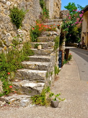 ruelles village provençale