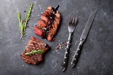Photo sur Plexiglas Steakhouse Grilled sliced beef steak