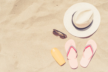 Fototapeta na wymiar Women's beach or summer outfit