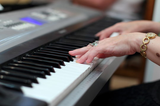 Piano keyboard. /Music instrument. Black and white key. Play soun.