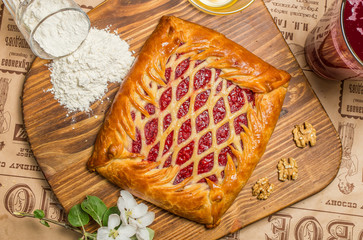 pie with onions and eggs