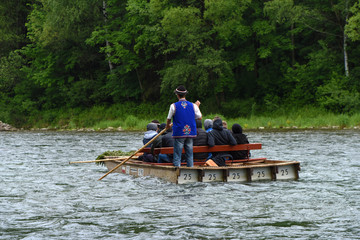 Mountains Pieniny in Slovakia and Poland © luzkovyvagon.cz