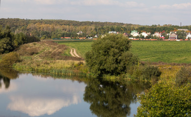 Fototapeta na wymiar scenic view over the river