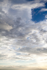 Obraz premium colorful dramatic sky with cloud at sunset