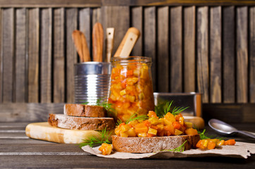 Open sandwich with vegetables