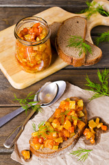 Open sandwich with vegetables