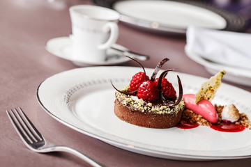 chocolate cake with raspberries