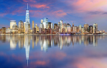 Fototapeta premium Manhattan skyline, New York City at night