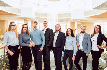 Naklejka premium Spotkanie zespołu. Omówienie strategii biznesowej.