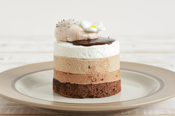 round cake with chocolate