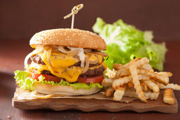 double cheeseburger with tomato and onion