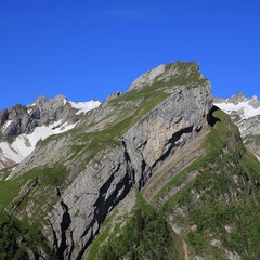 Obraz premium Alpine fold in the Alpstein RangeAlpine fold in the Alpstein RangeAlpine fold in the Alpstein RangeVisible layers of rock. Part of the Alpstein Range