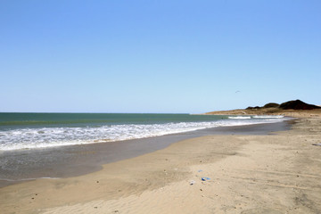 Fototapeta na wymiar Oman shoreline in the Ash Sharqiyah region