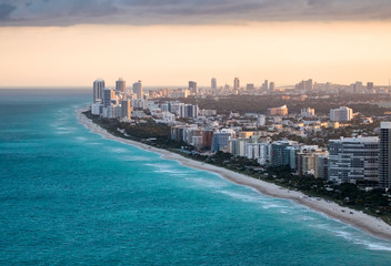 Obraz premium Helicopter view of Miami Beach. Sunset in Florida