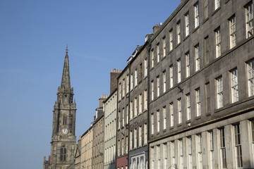 Fototapeta na wymiar Tron Kirk Church and Royal Mile Street; Edinburgh