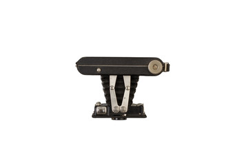 Cámara de fotos antigua con muelle sobre fondo blanco aislado. Vista superior