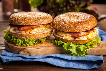 Bagel with bacon and egg