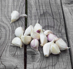 Organic garlic cloves