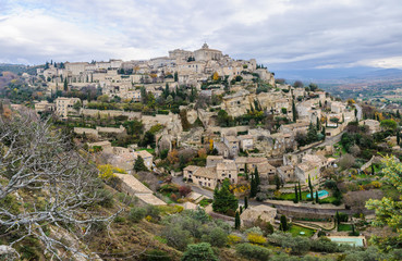 Fototapeta na wymiar View of the hilltop village Gordes, Provence, France