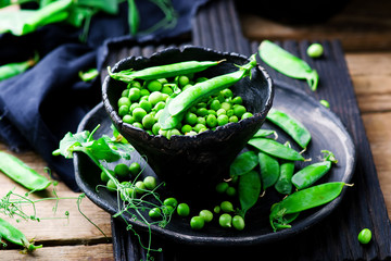 fresh, organic green peas