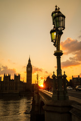 Fototapeta premium Houses of Parliament in silhoutte and Westminster Bridge
