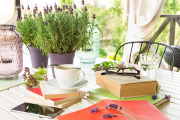 Books on the garden terrace - relaxation and reading.