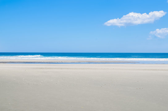 Fototapeta Karekare beach in New Zealand