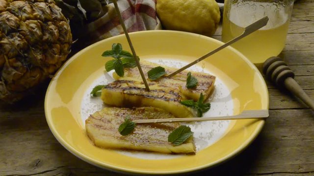 ᏧᏣᏲᏍᏗ ᏒᎦᏔ ანანასი Mnanasi అనానాస్ 凤梨属 Ananas Ananakset Ананас geslacht Ananasso Pineapple comosus Gattung Anana Արքայախնձոր Anan&aacute;sz Ananasovn&iacute;k Ананас род Grilled fruit