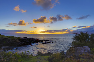 Fototapeta na wymiar Island Maui tropical cliff coast line with ocean.
