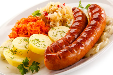 Grilled sausages and vegetables 