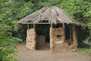 Lehm-Hütte