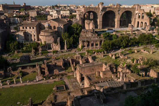 Blick vom Palatin auf das Forum Romanum in Rom