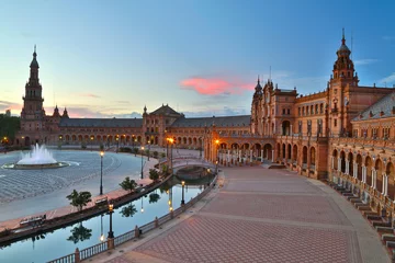 Foto op Plexiglas Artistiek monument Nacht uitzicht op het plein van Spanje (Plaza de Espana). Sevilla, Spanje