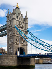 Fototapeta na wymiar View of Tower Bridge in London