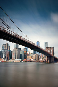 Brooklyn Bridge and downtown Manhattan © rabbit75_fot