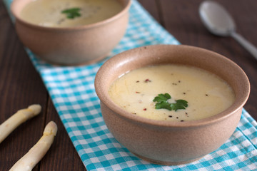 Creamy soup with asparagus