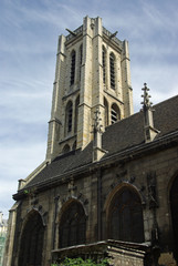 Fototapeta na wymiar Tour de l'église Saint-Nicolas-des-Champs à Paris
